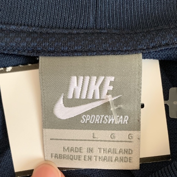 🔥Nike Vintage Striped shirt🔥 - Picture 4 of 4